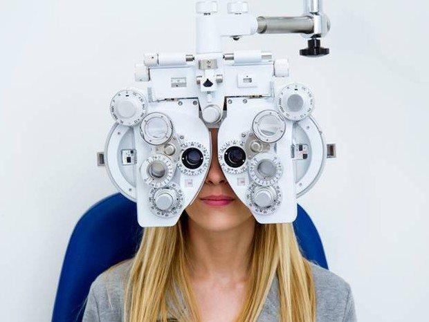 Aparatura do badania wzroku na głowie